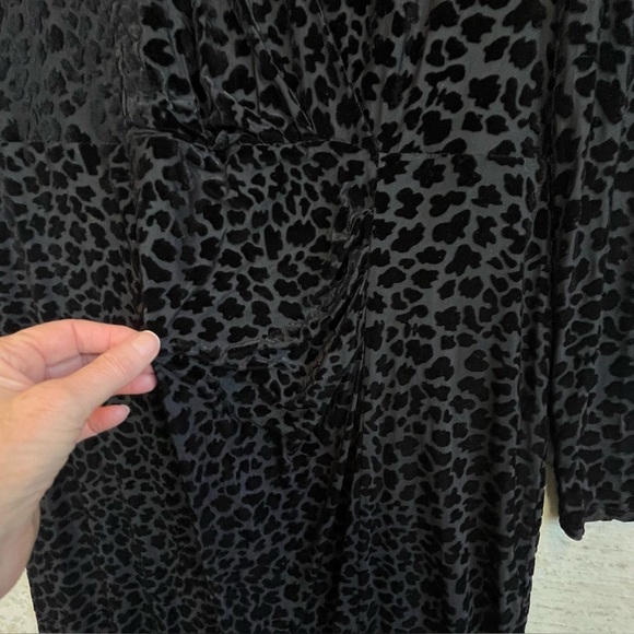 Talbots Black Burnout Velvet Faux Wrap Dress Cheetah Jacquard V-Neck Sz L Sheath - Picture 10 of 16